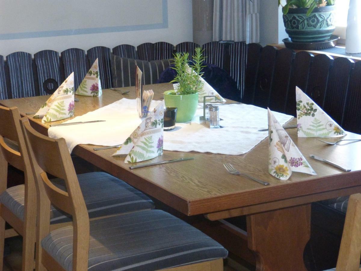 Gasthaus Sonne Gbr Trennfeld ภายนอก รูปภาพ
